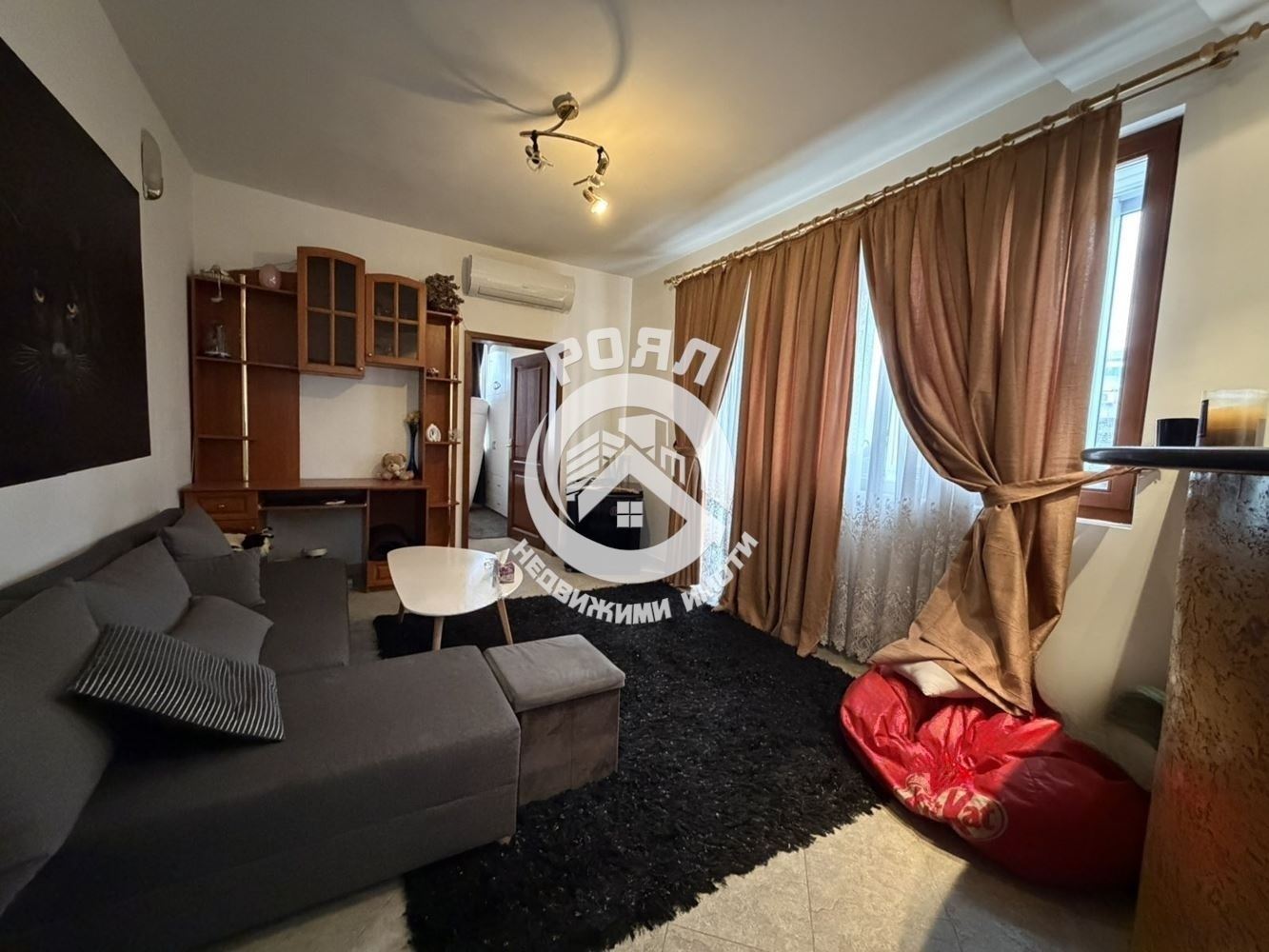 Роял имоти отдава под наем двустаен апартамент в кв. Христо Смирненски, Пловдив - 0