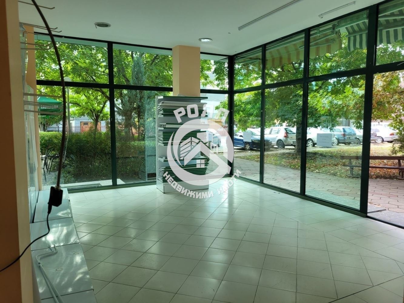 Роял Имоти продава магазин в гр.Стамболийски - 0