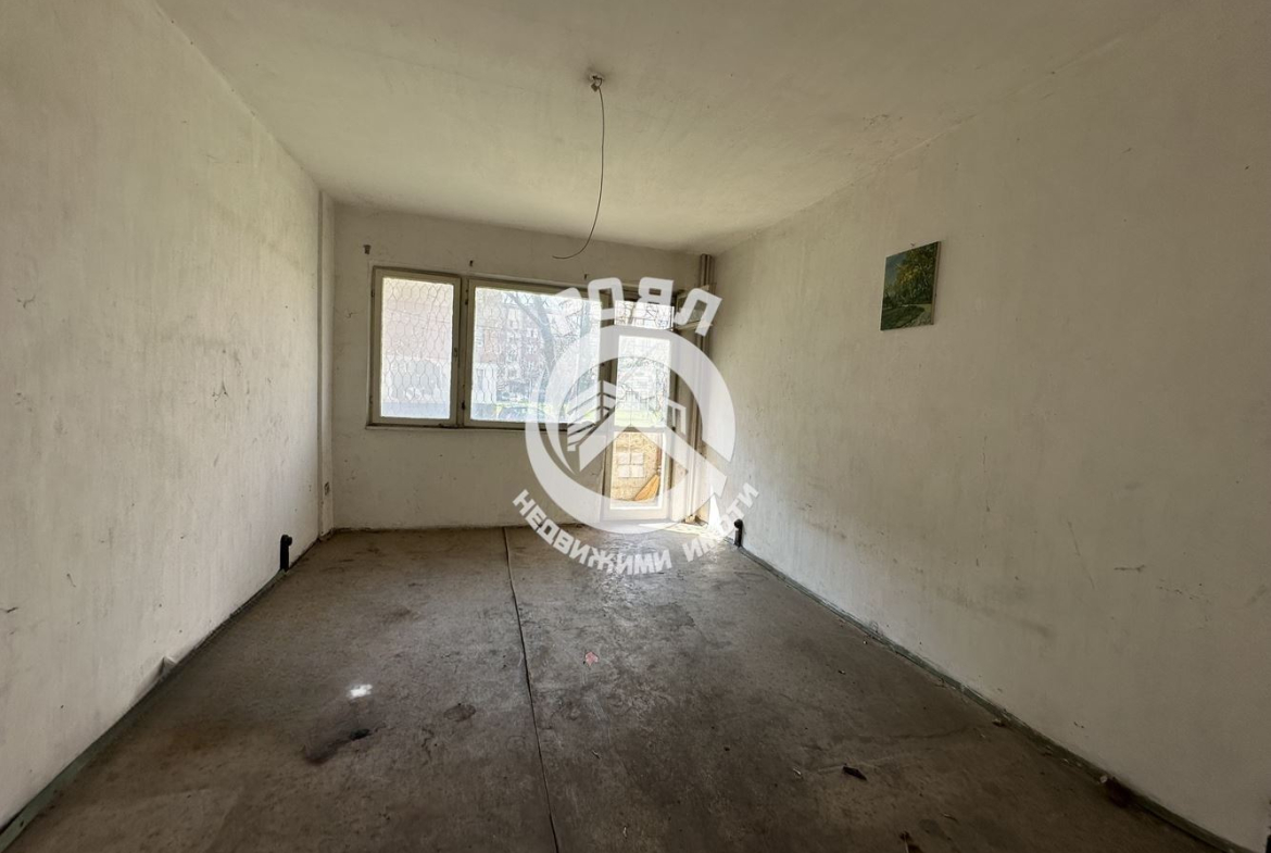 Роял Имоти продава Ексклузивно четиристаен апартамент на ул.Зенит в кв.Изгрев - 0