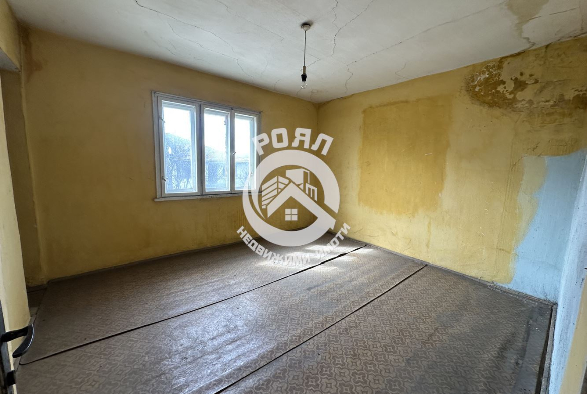 Роял Имоти продава Ексклузивно етаж от къща в гр.Стамболийски - 0