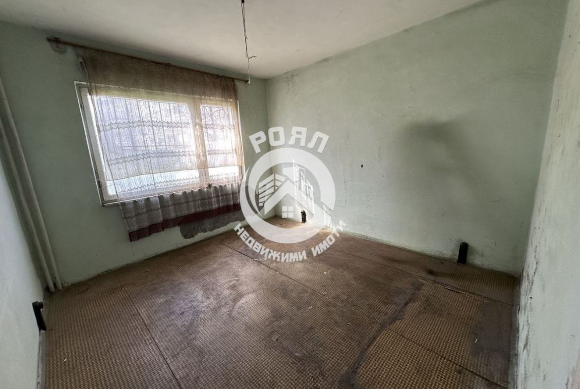 Роял Имоти продава Ексклузивно четиристаен апартамент на ул.Зенит в кв.Изгрев - 0