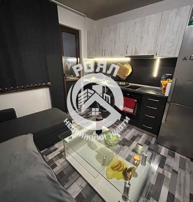 Роял Имоти продава Ексклузивно двустаен апартамент в центъра на гр. Стамболийски - 0