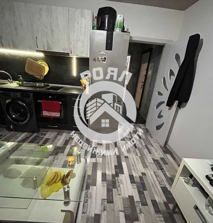 Роял Имоти продава Ексклузивно двустаен апартамент в центъра на гр. Стамболийски - 0