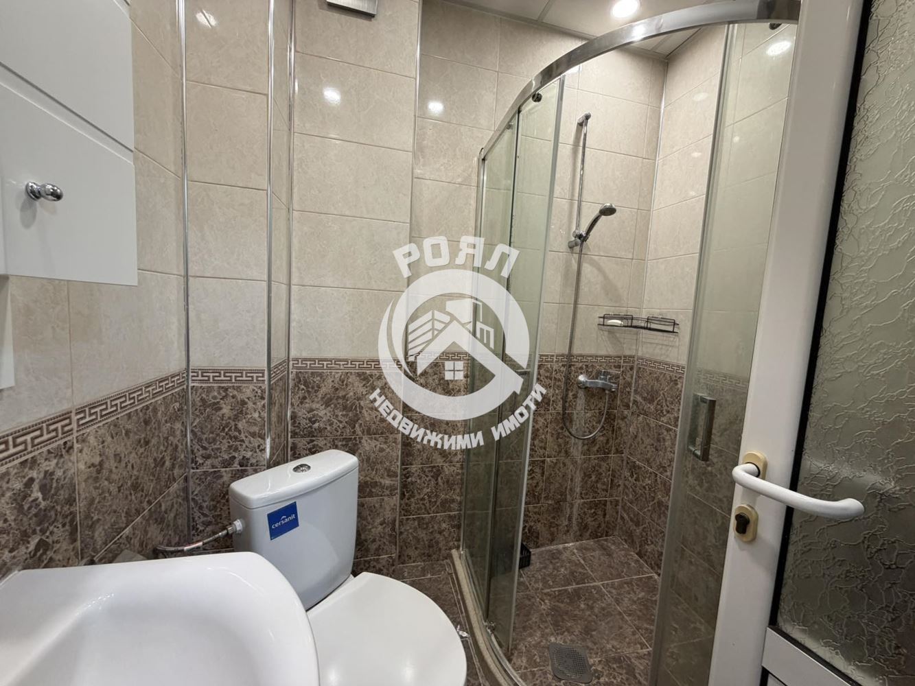 Роял имоти отдава под наем двустаен апартамент в кв. Христо Смирненски, Пловдив - 0