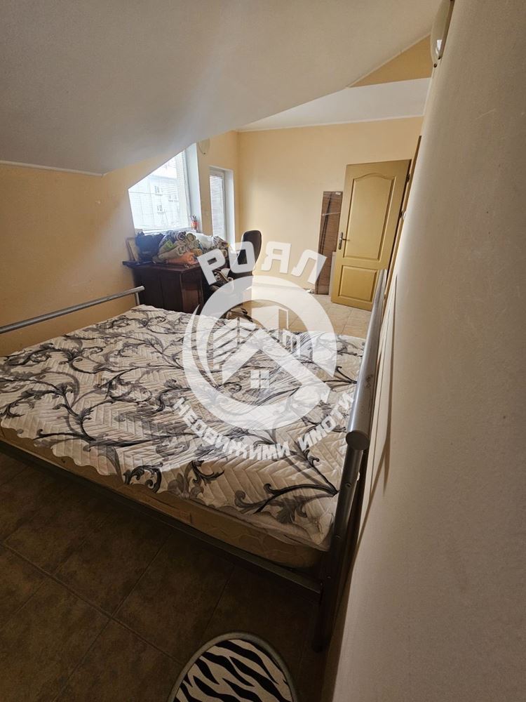 Роял Имоти продава Ексклузивно самостоятелна, обзаведена къща с двор в село Брестник, Пловдив - 0