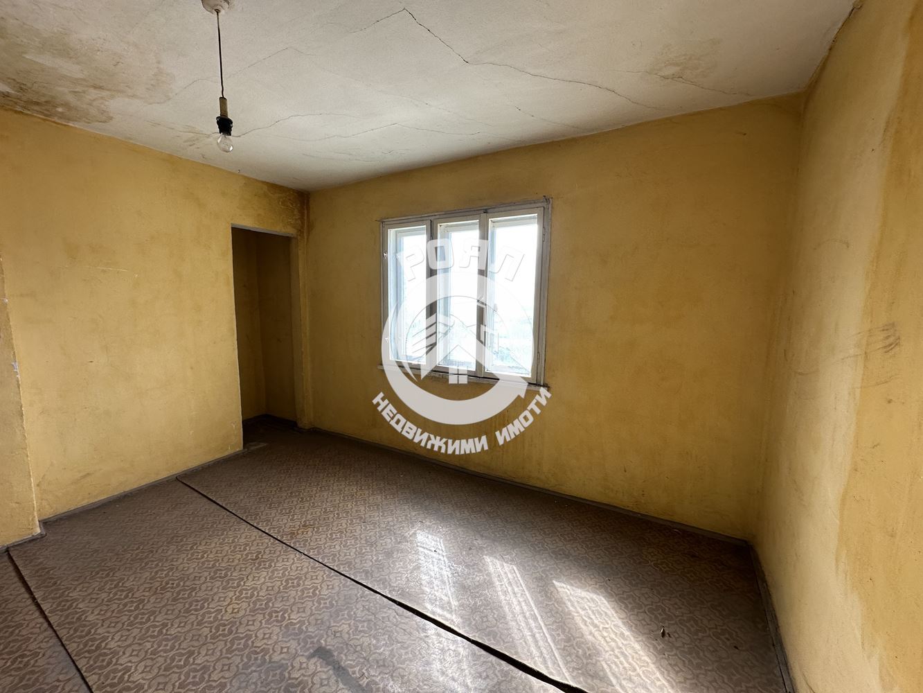 Роял Имоти продава Ексклузивно етаж от къща в гр.Стамболийски - 0