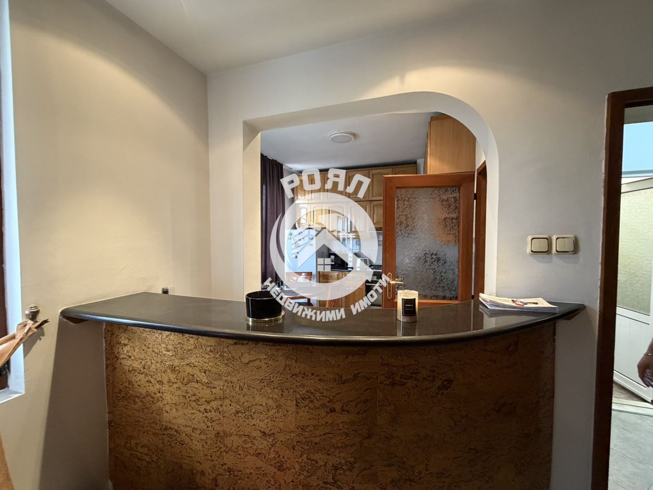 Роял имоти отдава под наем двустаен апартамент в кв. Христо Смирненски, Пловдив - 0