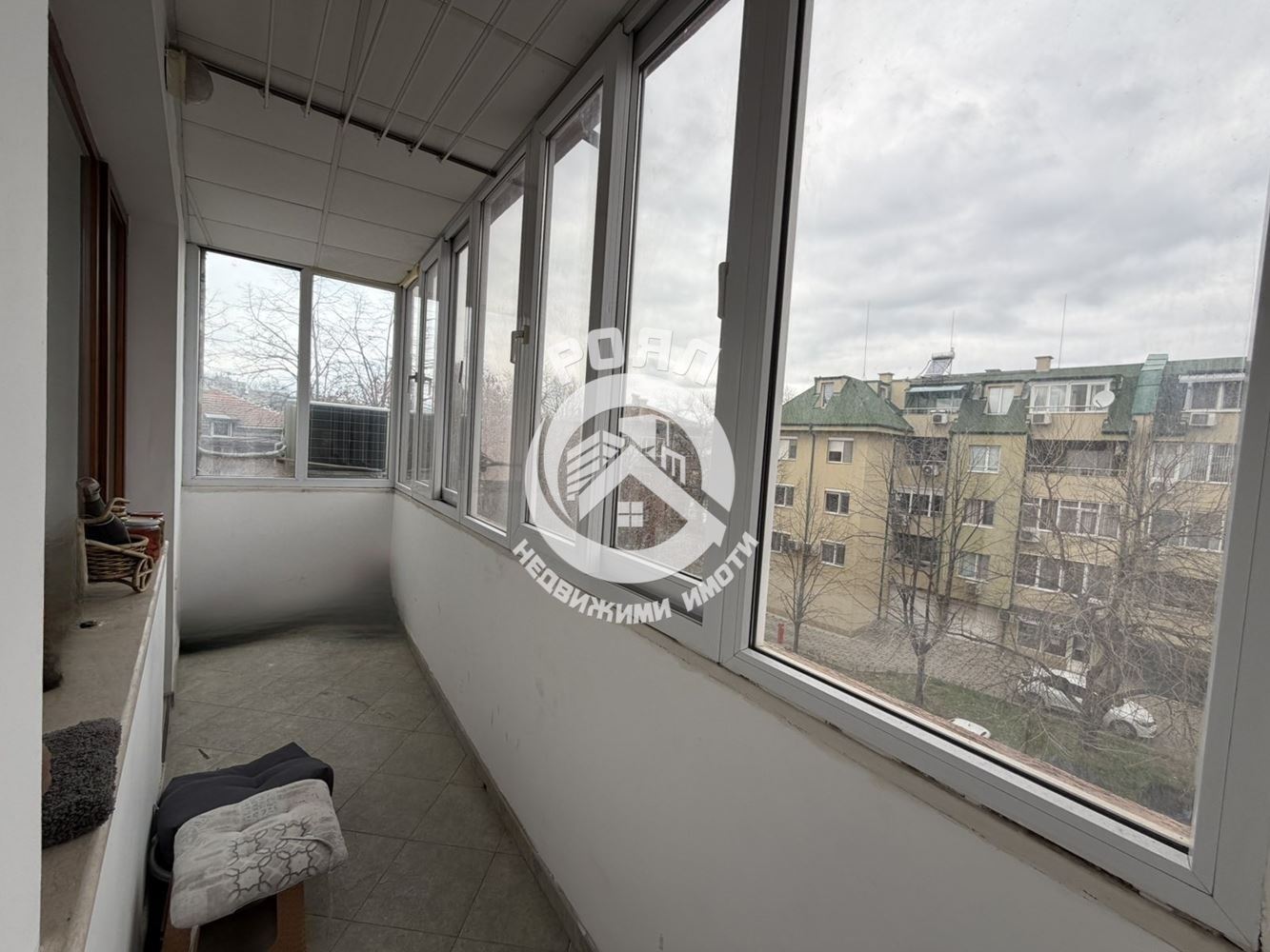 Роял имоти отдава под наем двустаен апартамент в кв. Христо Смирненски, Пловдив - 0