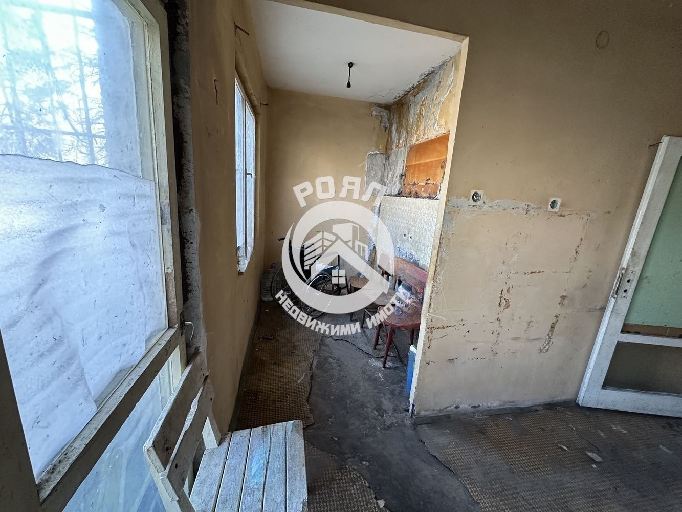 Роял Имоти продава Ексклузивно четиристаен апартамент на ул.Зенит в кв.Изгрев - 0