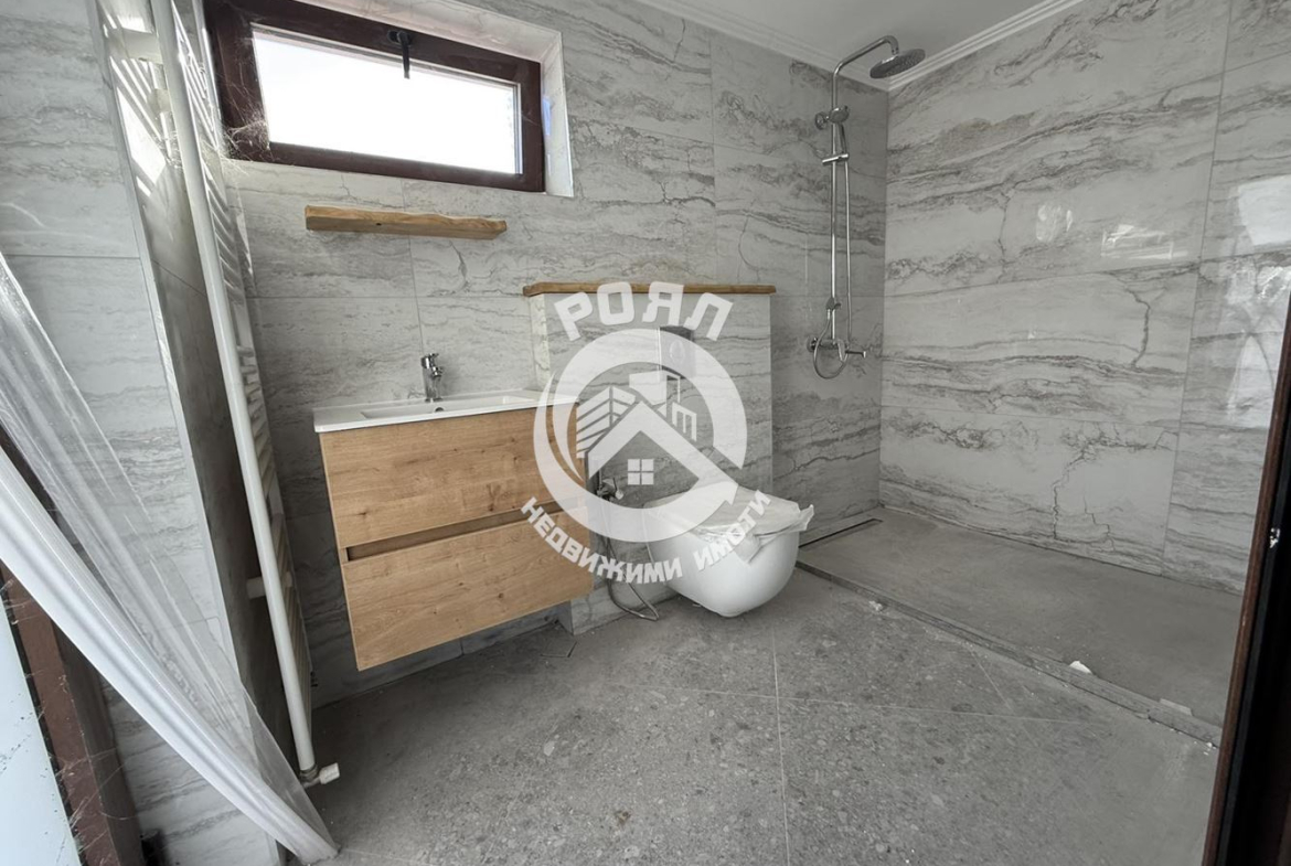 Роял имоти продава къща с панорамна гледка, с.Брестник, Пловдив - 0