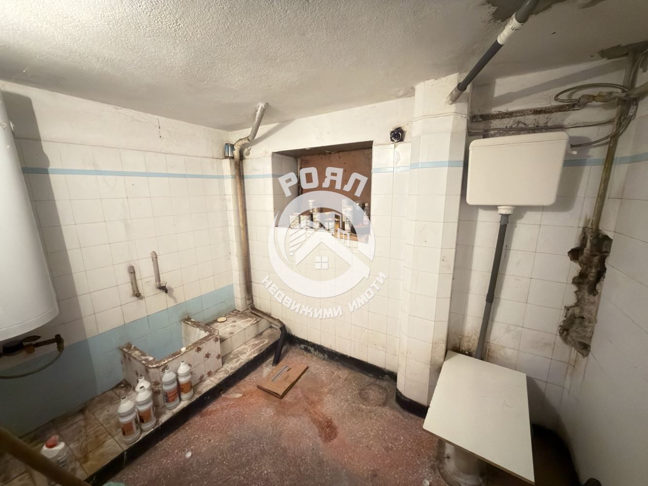 Роял Имоти отдава под наем магазин в Центъра на гр.Пловдив - 0