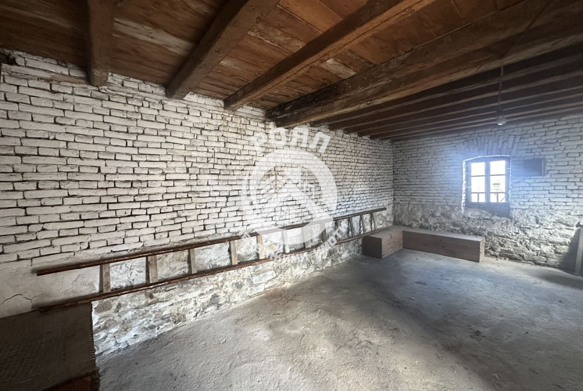 Роял Имоти продава Ексклузивно двуетажна къща с двор в гр.Стамболийски - 0