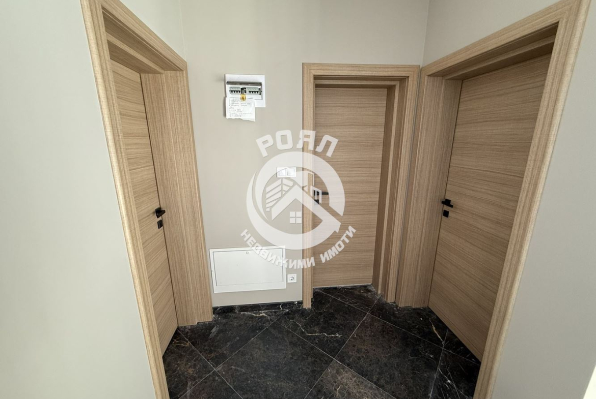 Роял имоти продава къща с панорамна гледка, с.Брестник, Пловдив - 0