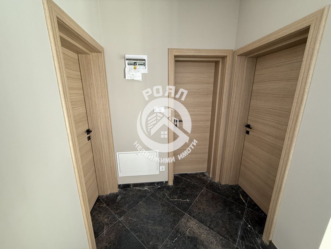 Роял имоти продава къща с панорамна гледка, с.Брестник, Пловдив - 0