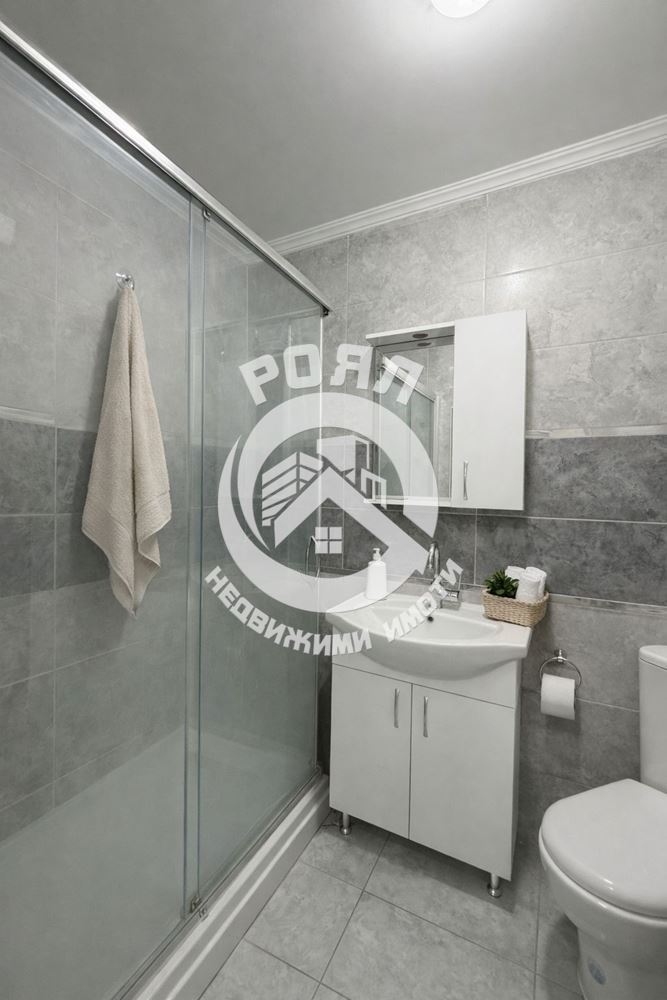 Роял имоти продава двустаен апартамент в Томов Плаза кв Тракия - 0