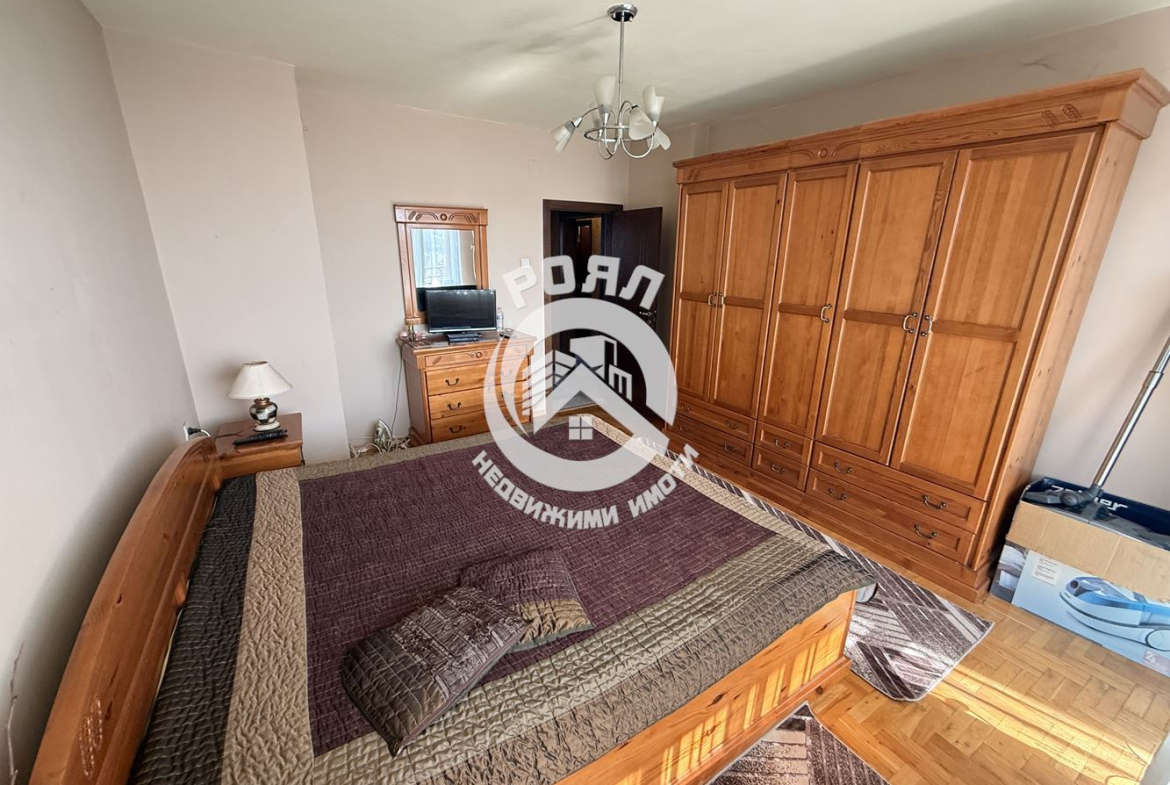 Роял имоти продава Ексклузивно тристаен апартамент в гр. Садово - 0