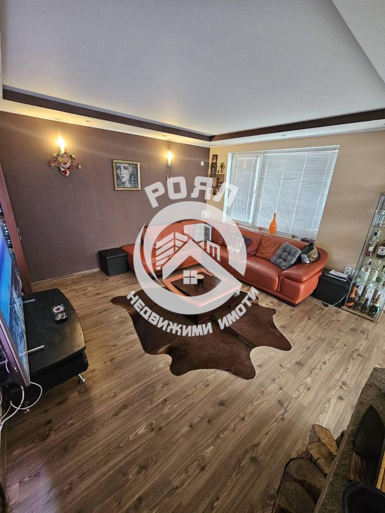 Роял Имоти продава Ексклузивно самостоятелна, обзаведена къща с двор в село Брестник, Пловдив - 0