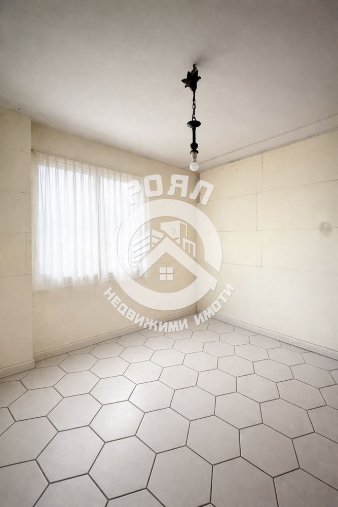 Роял имоти продава ТОП ЦЕНТЪР, двустаен апартамент в град Асеновград - 0