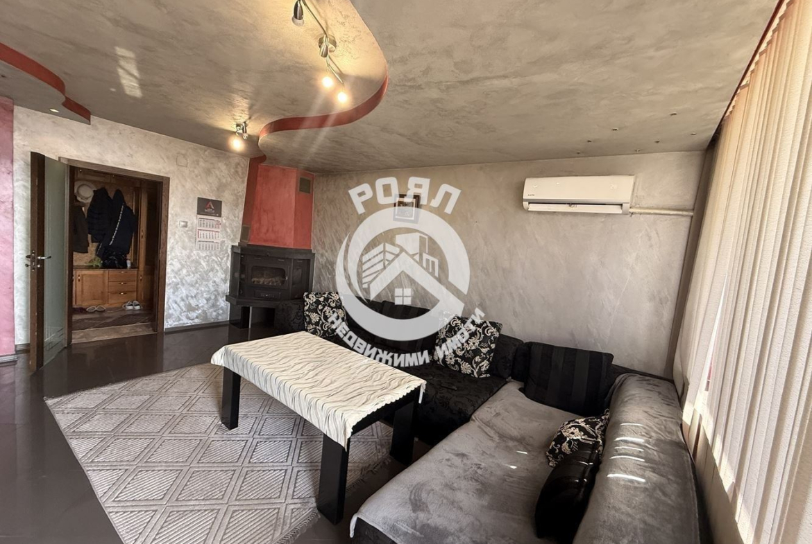 Роял имоти продава Ексклузивно тристаен апартамент в гр. Садово - 0