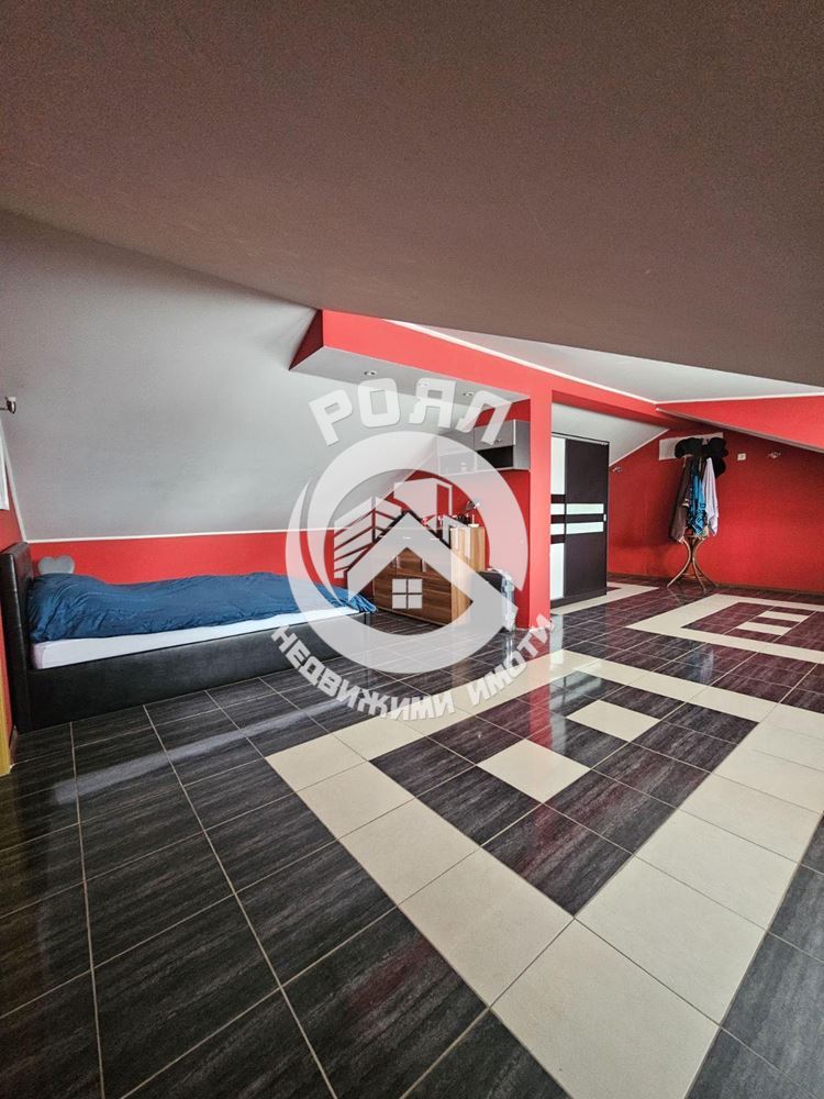 Роял Имоти продава Ексклузивно самостоятелна, обзаведена къща с двор в село Брестник, Пловдив - 0