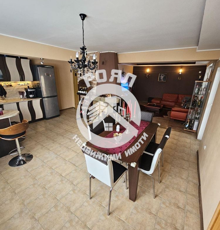 Роял Имоти продава Ексклузивно самостоятелна, обзаведена къща с двор в село Брестник, Пловдив - 0