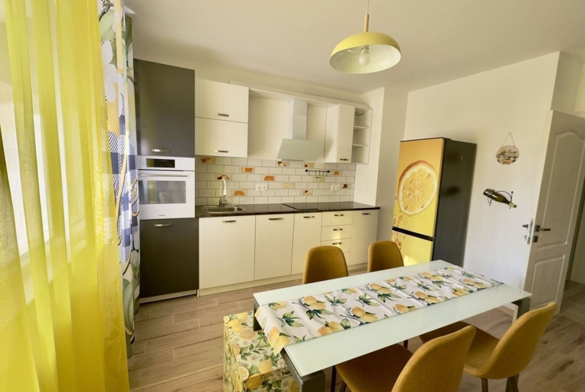 Роял Имоти продава двустаен, обзаведен апартамент,Коматевско шосе,Пловдив - 0