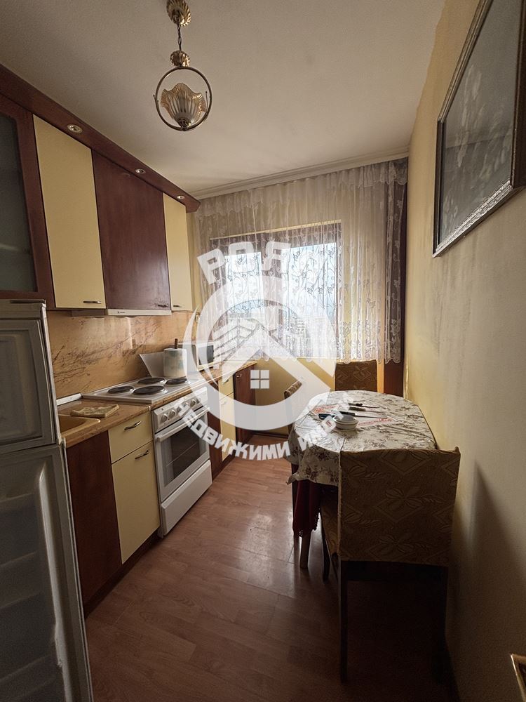 Роял Имоти продава ЕКСКЛУЗИВНО двустаен апартамент с три отделни помещения в кв. Южен, Пловдив - 0