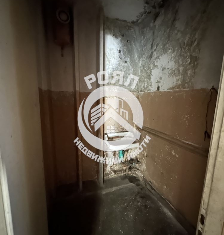 Роял Имоти продава Ексклузивно четиристаен апартамент на ул.Зенит в кв.Изгрев - 0