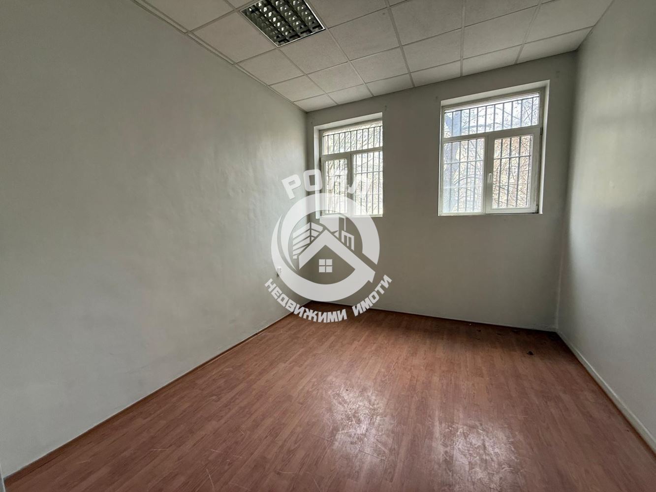 Роял имоти отдава магазин на Центъра на град Пловдив - 0