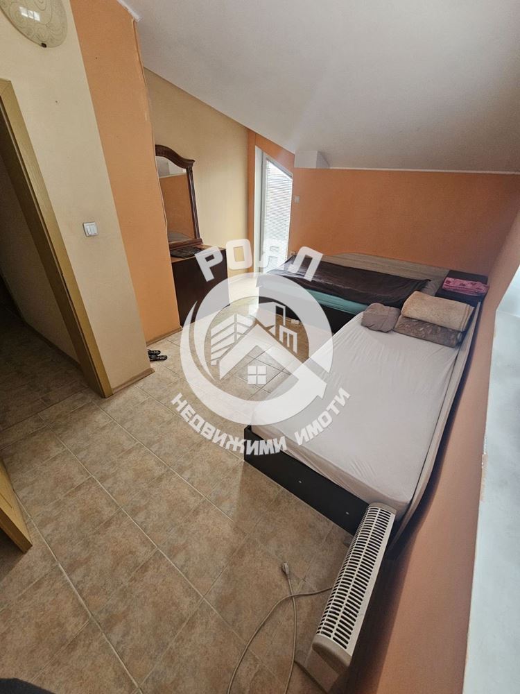 Роял Имоти продава Ексклузивно самостоятелна, обзаведена къща с двор в село Брестник, Пловдив - 0