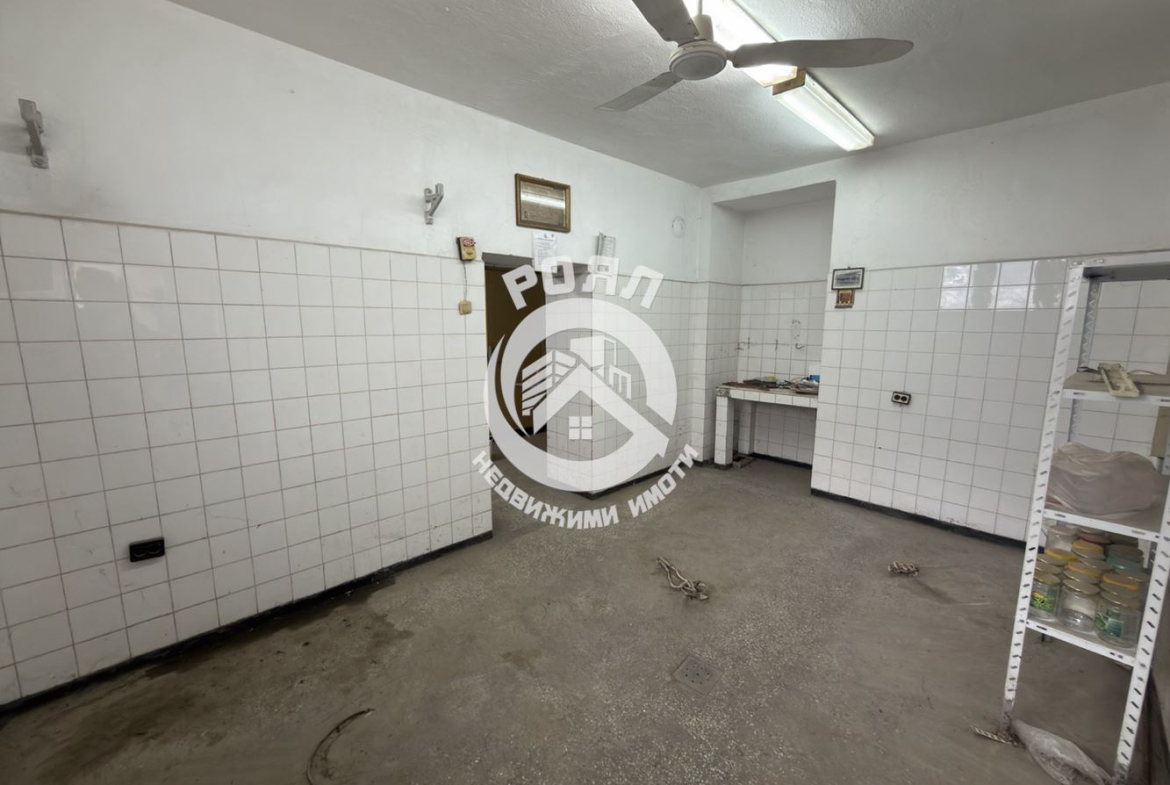 Роял Имоти отдава под наем магазин в Центъра на гр.Пловдив - 0