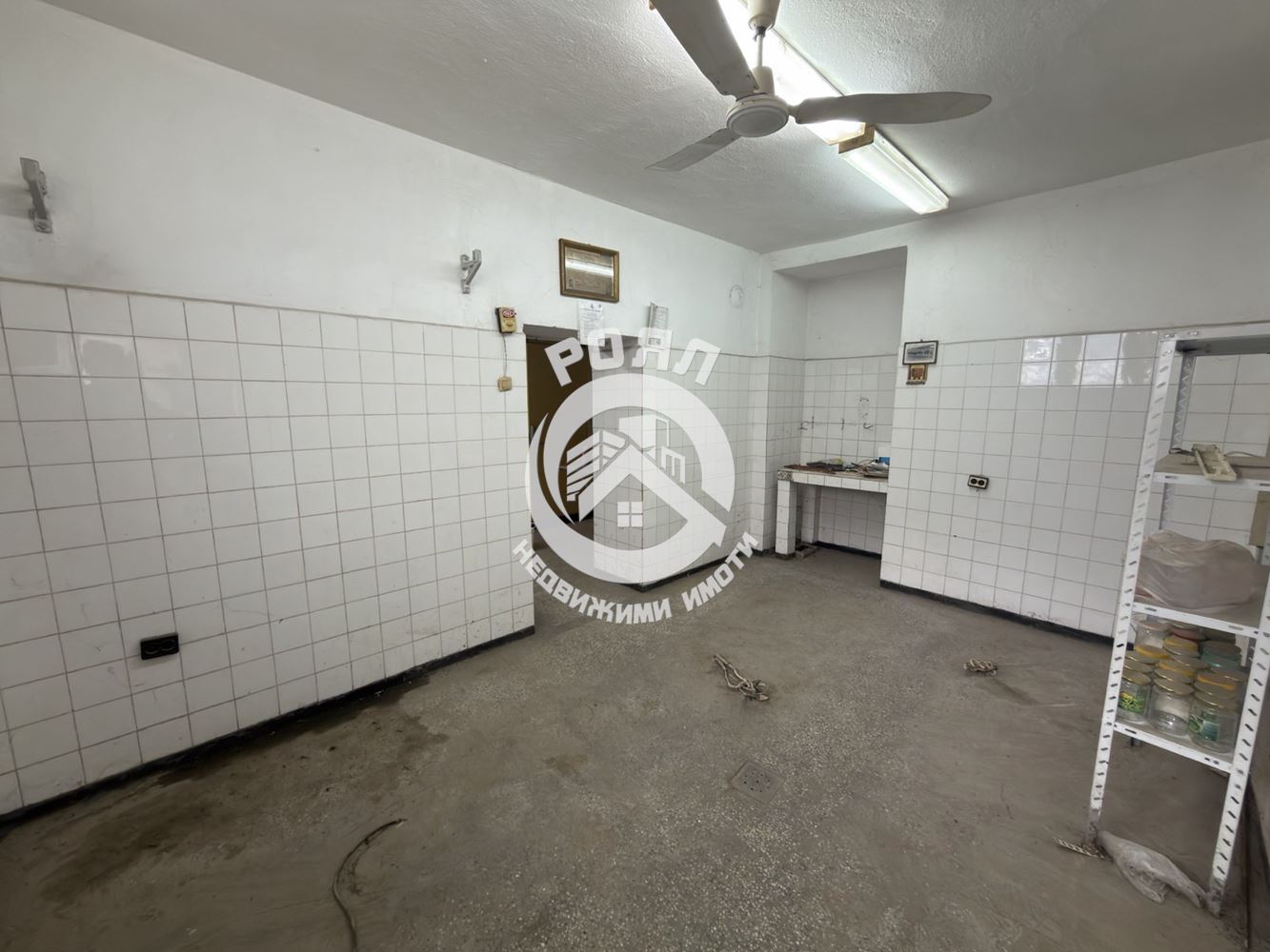 Роял Имоти отдава под наем магазин в Центъра на гр.Пловдив - 0