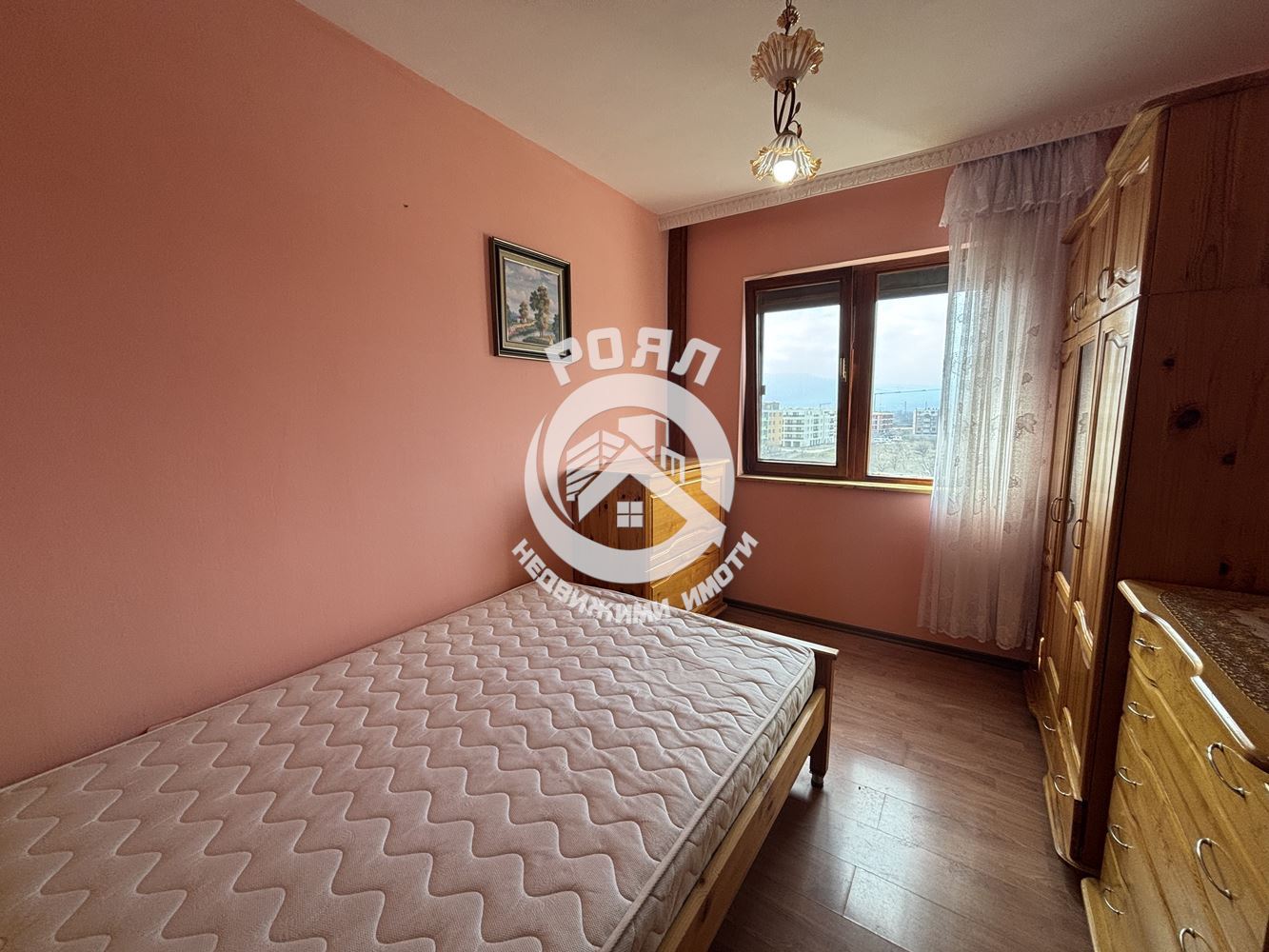 Роял Имоти продава ЕКСКЛУЗИВНО двустаен апартамент с три отделни помещения в кв. Южен, Пловдив - 0