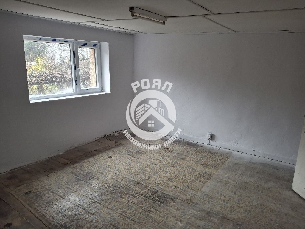 Роял Имоти продава двуетажна къща в гр.Перущица - 0