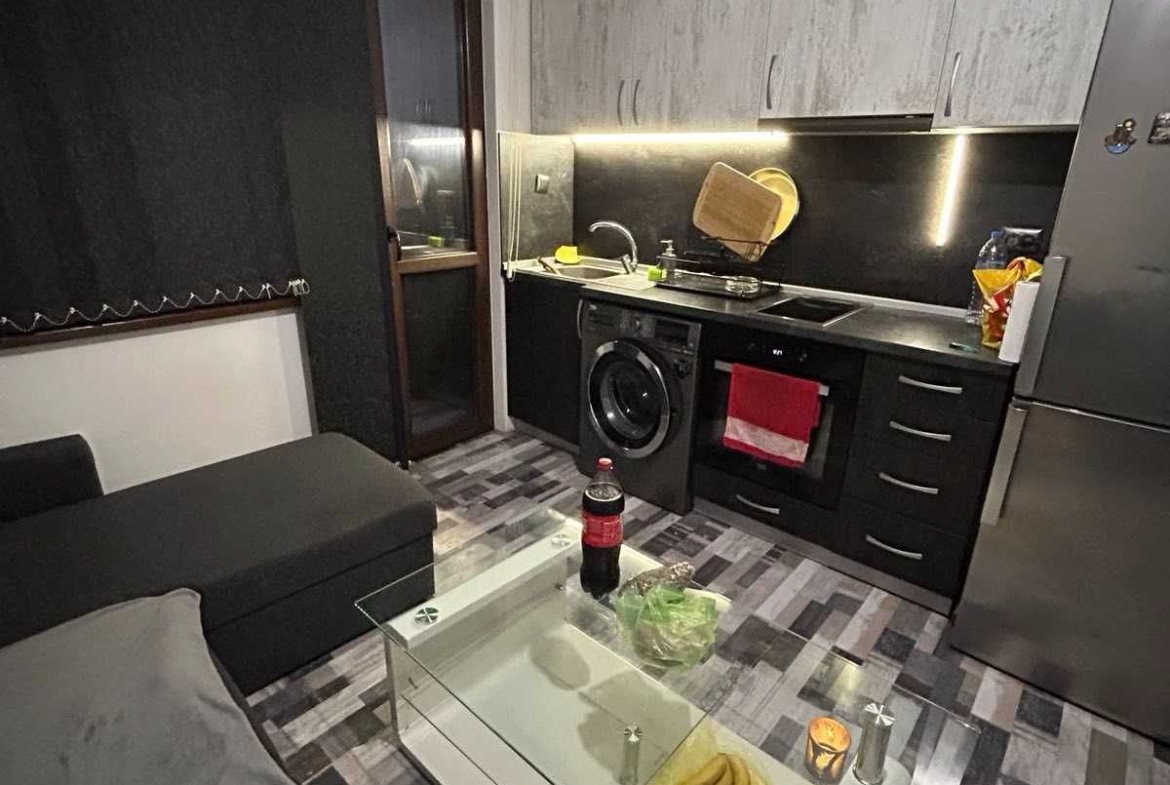 Роял Имоти продава Ексклузивно двустаен апартамент в центъра на гр. Стамболийски - 0