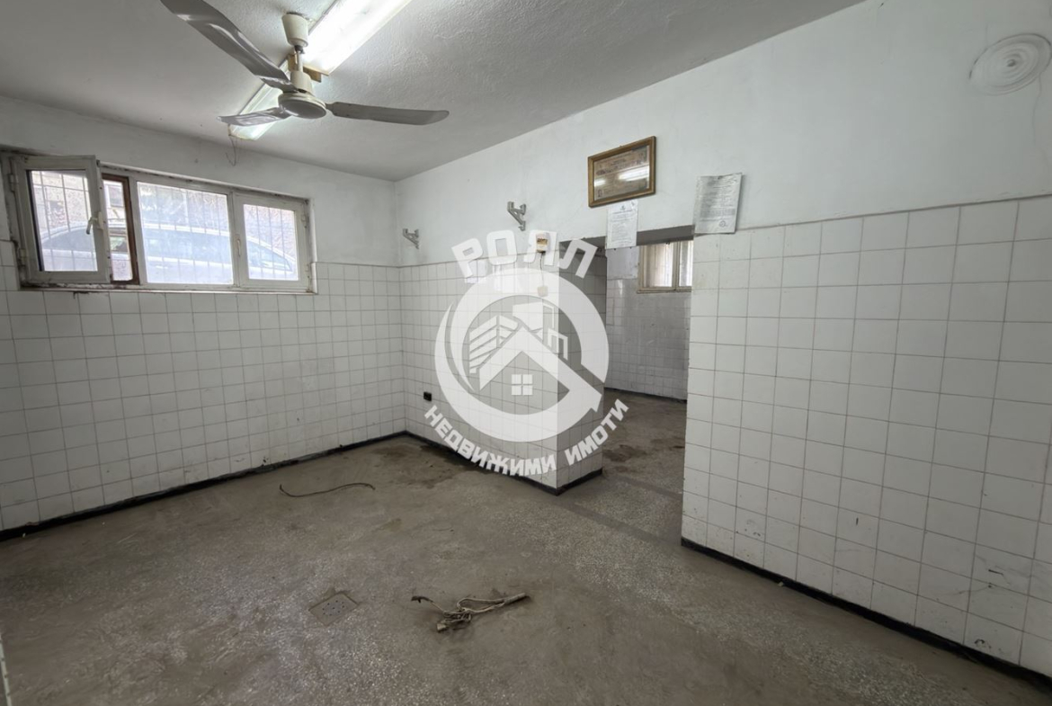 Роял Имоти отдава под наем магазин в Центъра на гр.Пловдив - 0