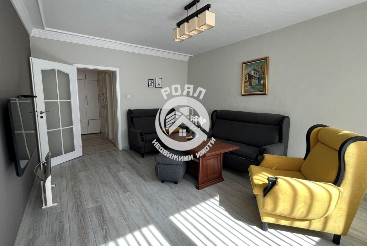 Роял Имоти отдава под наем четитистаен апаркамент в кв.Каменица - 0