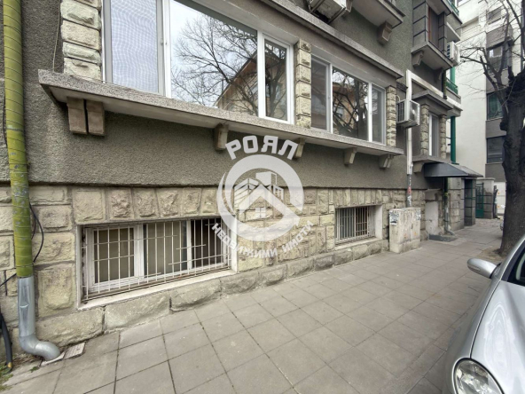 Роял Имоти отдава под наем магазин в Центъра на гр.Пловдив - 0