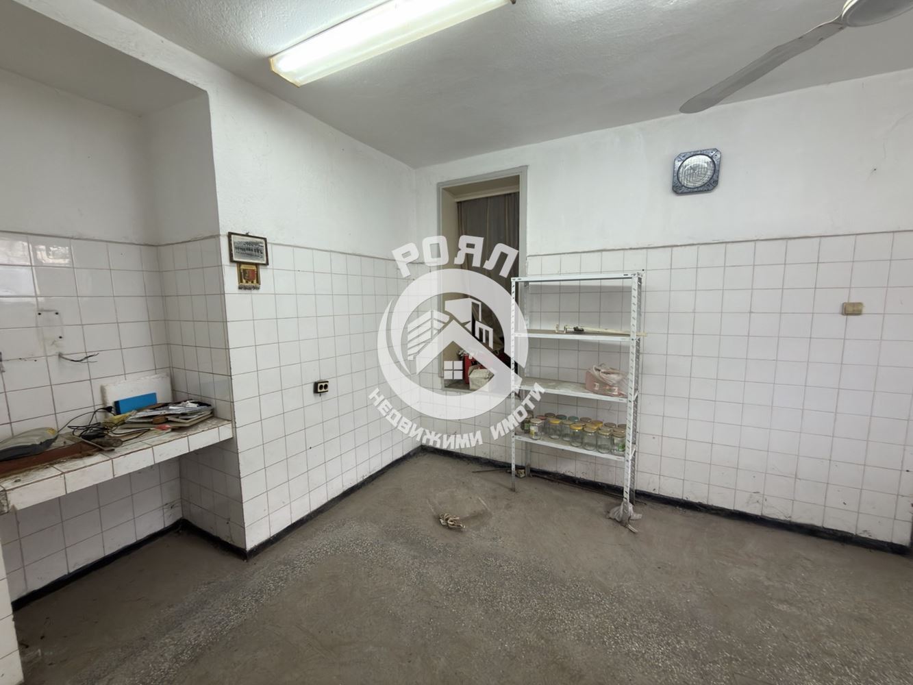 Роял Имоти отдава под наем магазин в Центъра на гр.Пловдив - 0