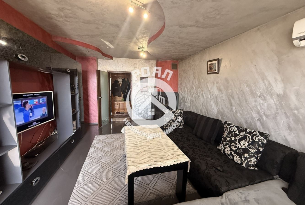 Роял имоти продава Ексклузивно тристаен апартамент в гр. Садово - 0