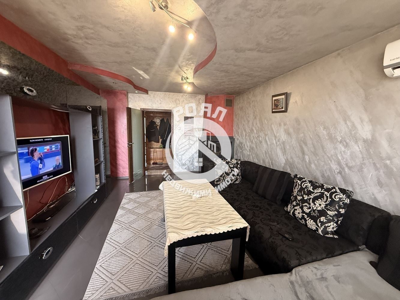 Роял имоти продава Ексклузивно тристаен апартамент в гр. Садово - 0