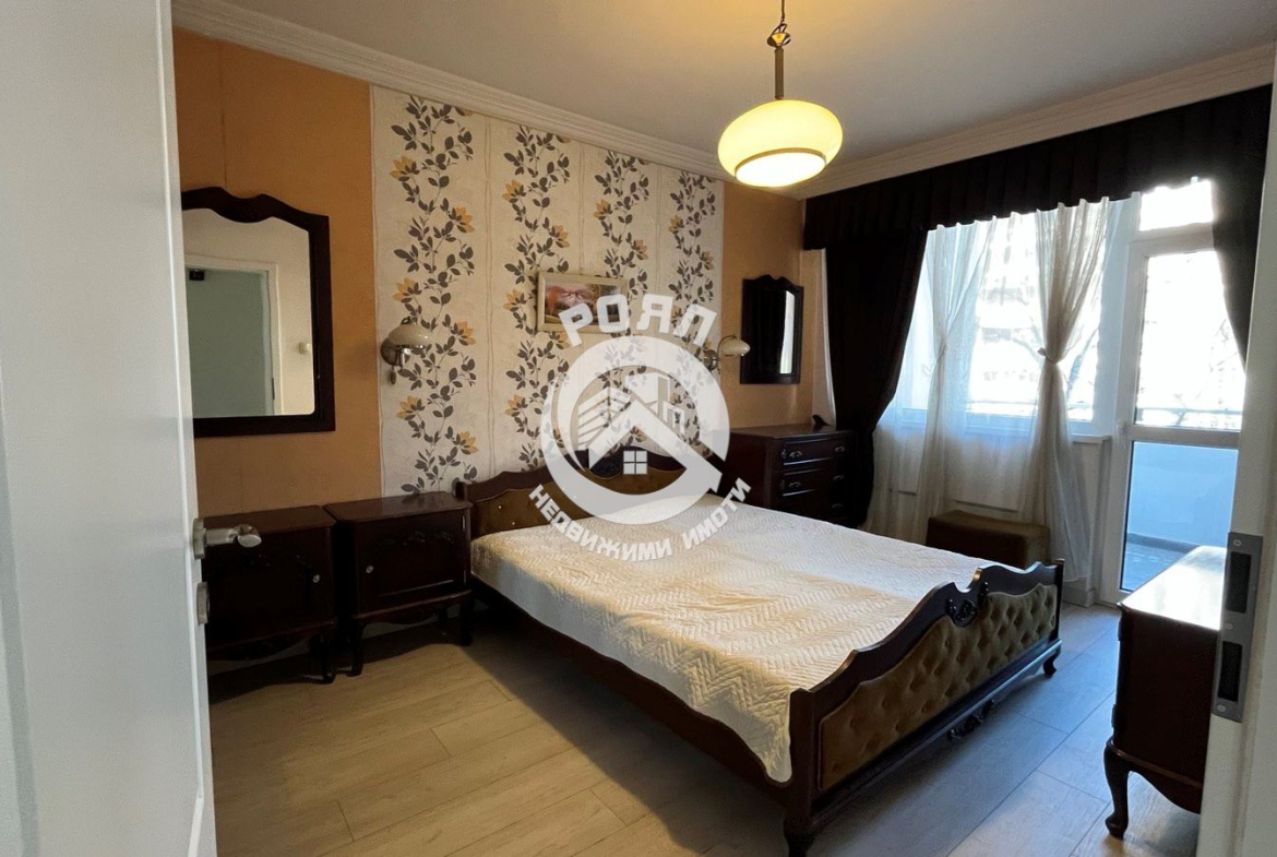 Роял Имоти отдава под наем четитистаен апаркамент в кв.Каменица - 0