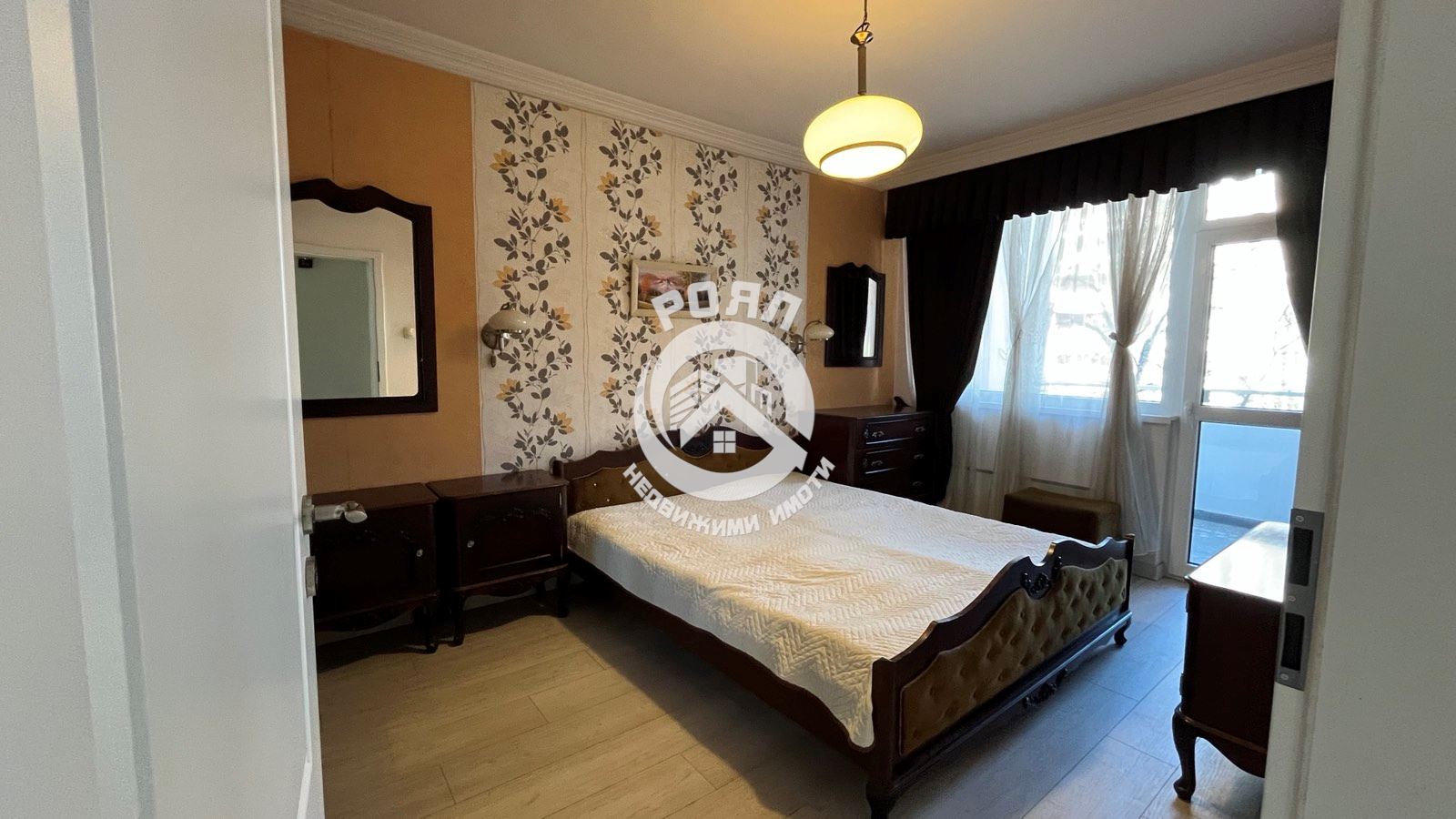 Роял Имоти отдава под наем четитистаен апаркамент в кв.Каменица - 0