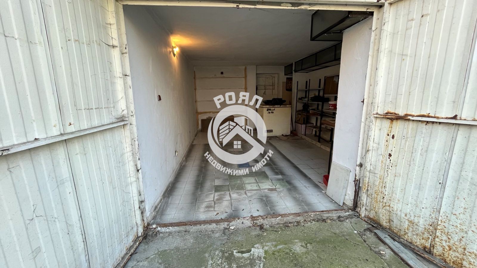 Роял Имоти отдава под наем четитистаен апаркамент в кв.Каменица - 0