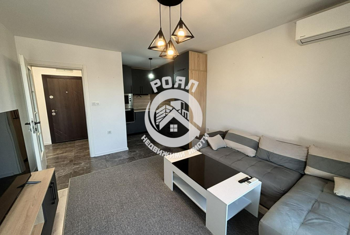 Роял Имоти отдава под наем двустаен апартамент в кв.Южен, Пловдив - 0