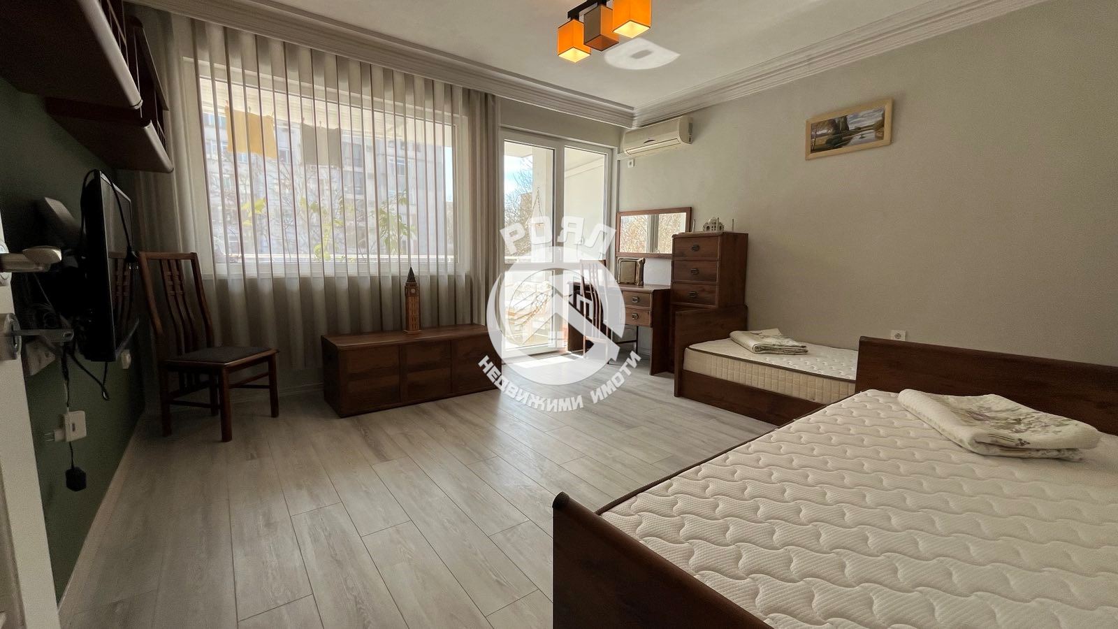 Роял Имоти отдава под наем четитистаен апаркамент в кв.Каменица - 0