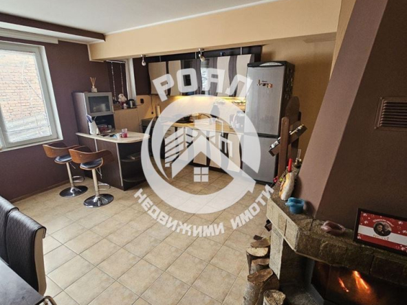 Роял Имоти продава Ексклузивно самостоятелна, обзаведена къща с двор в село Брестник, Пловдив - 0