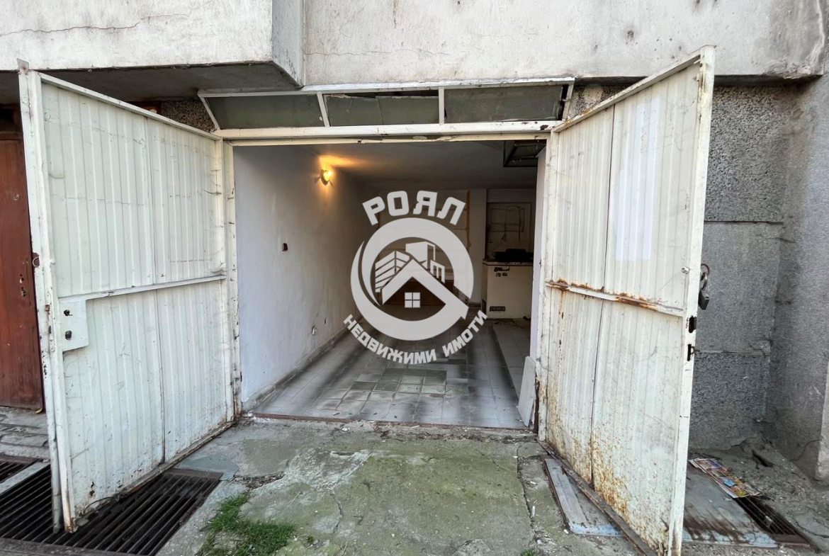 Роял Имоти отдава под наем четитистаен апаркамент в кв.Каменица - 0