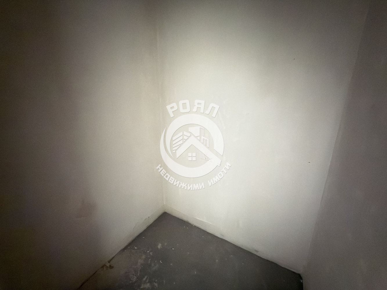 Роял Имоти продава двустаен апартамент в кв.Кючук Пяриж,гр.Пловдив - 0