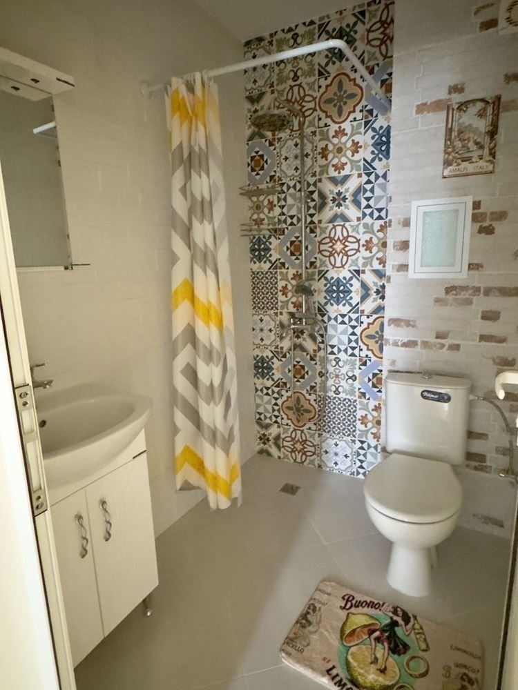 Роял Имоти продава двустаен, обзаведен апартамент,Коматевско шосе,Пловдив - 0